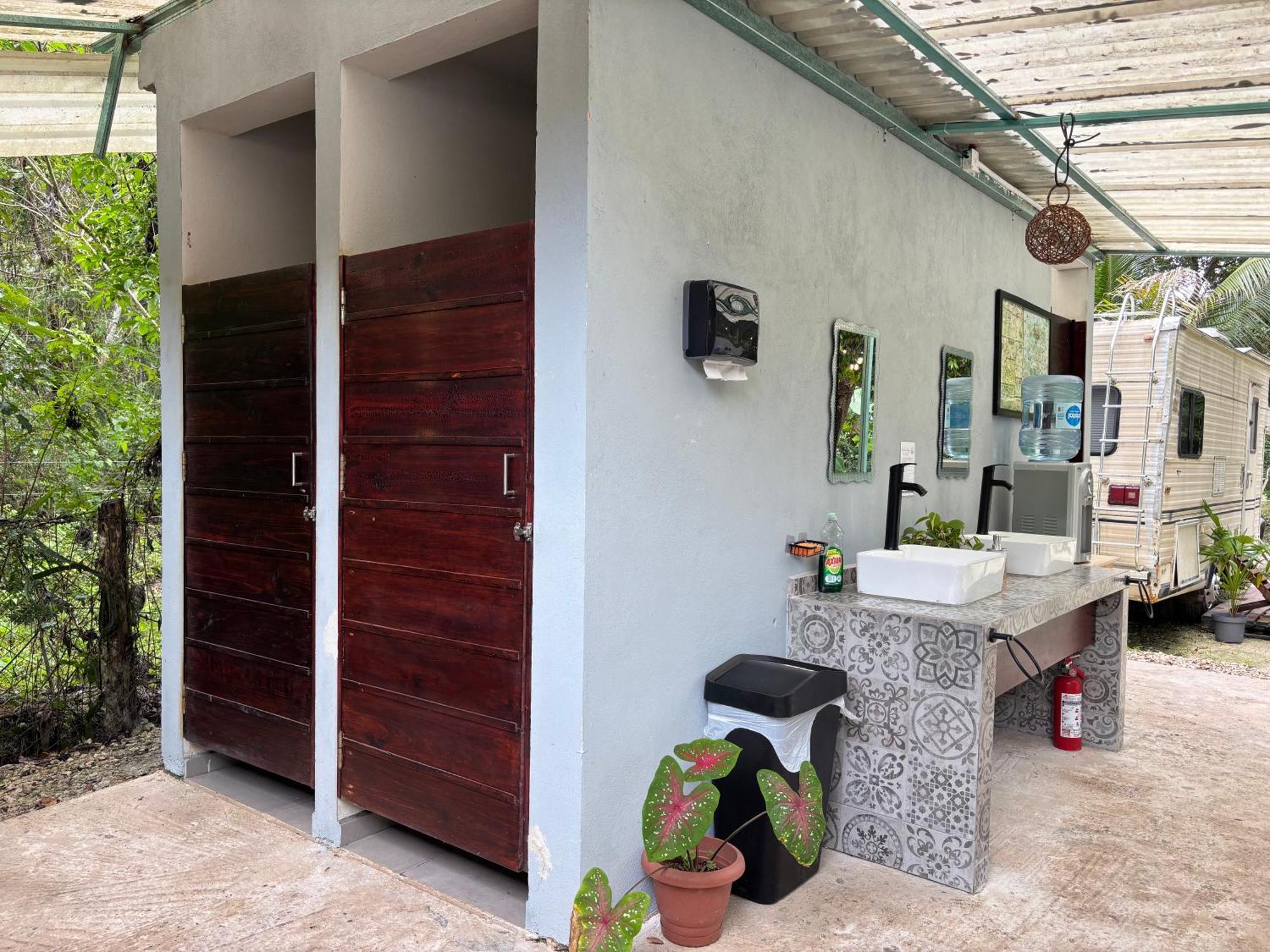 Momotoh Camper Hotel Xpujil Exterior photo